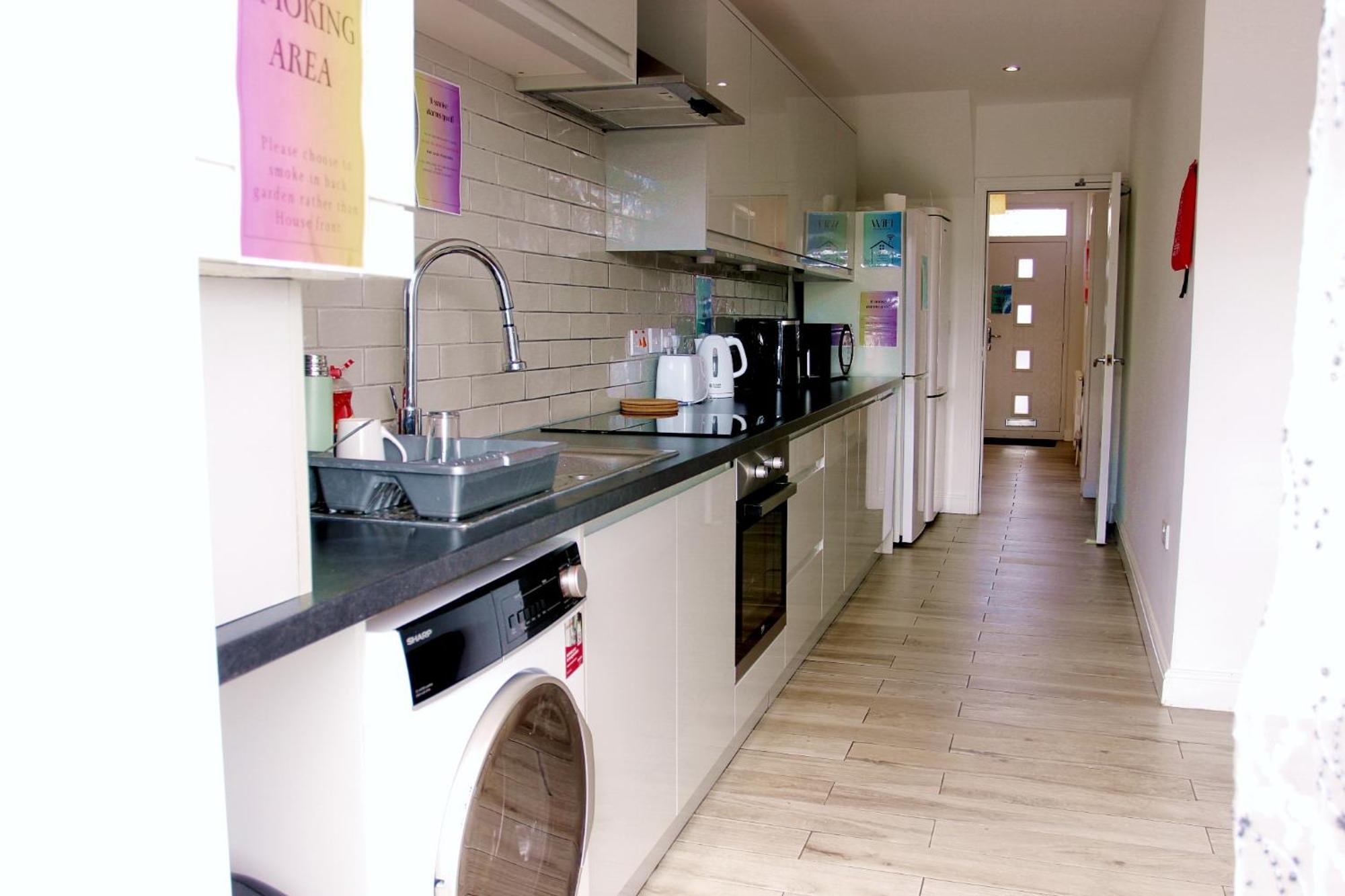 House Share With Few Ensuite Rooms Near Southmead Бристоль Экстерьер фото